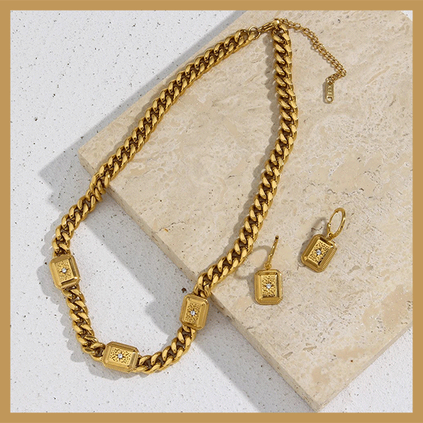 قلادة ذهبية اللون - Necklace Gold-Tone