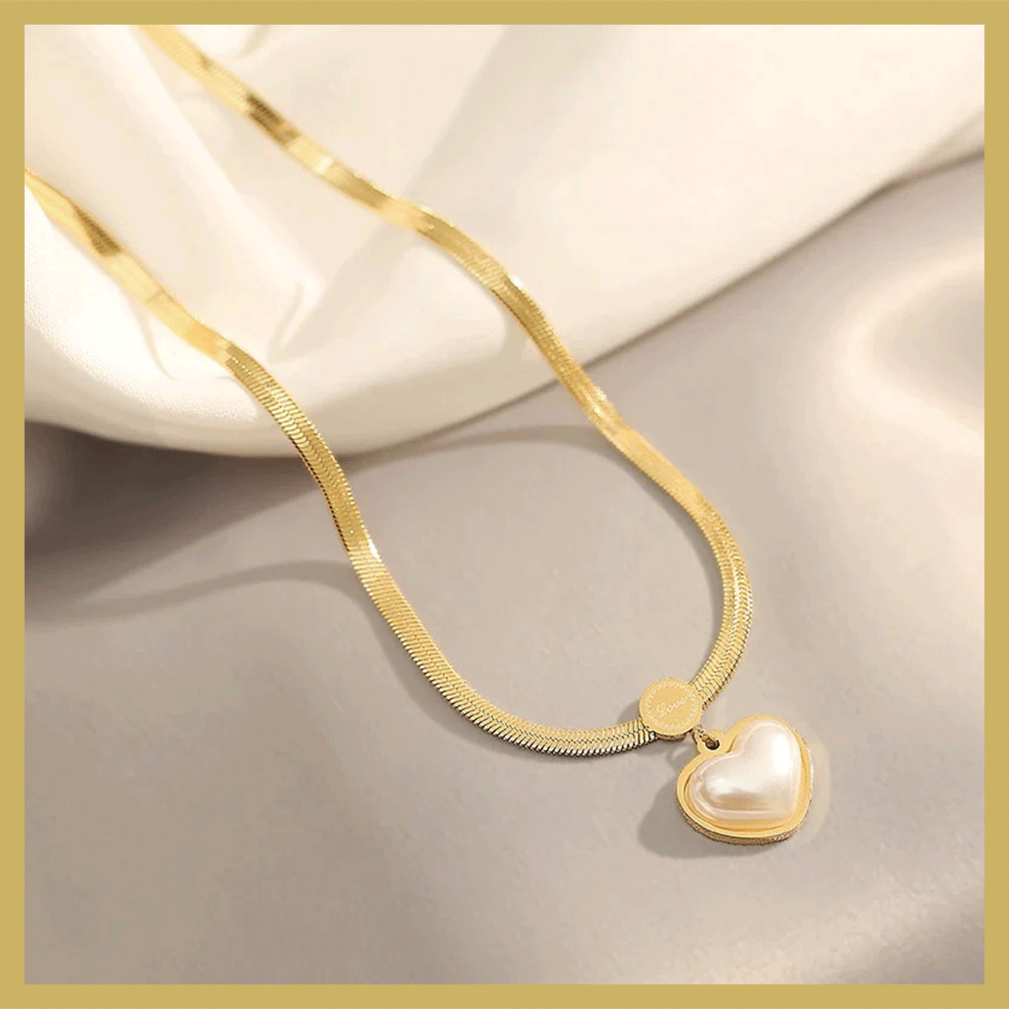 Pearl Heart Pendant Necklace - قلادة قلب اللؤلؤ